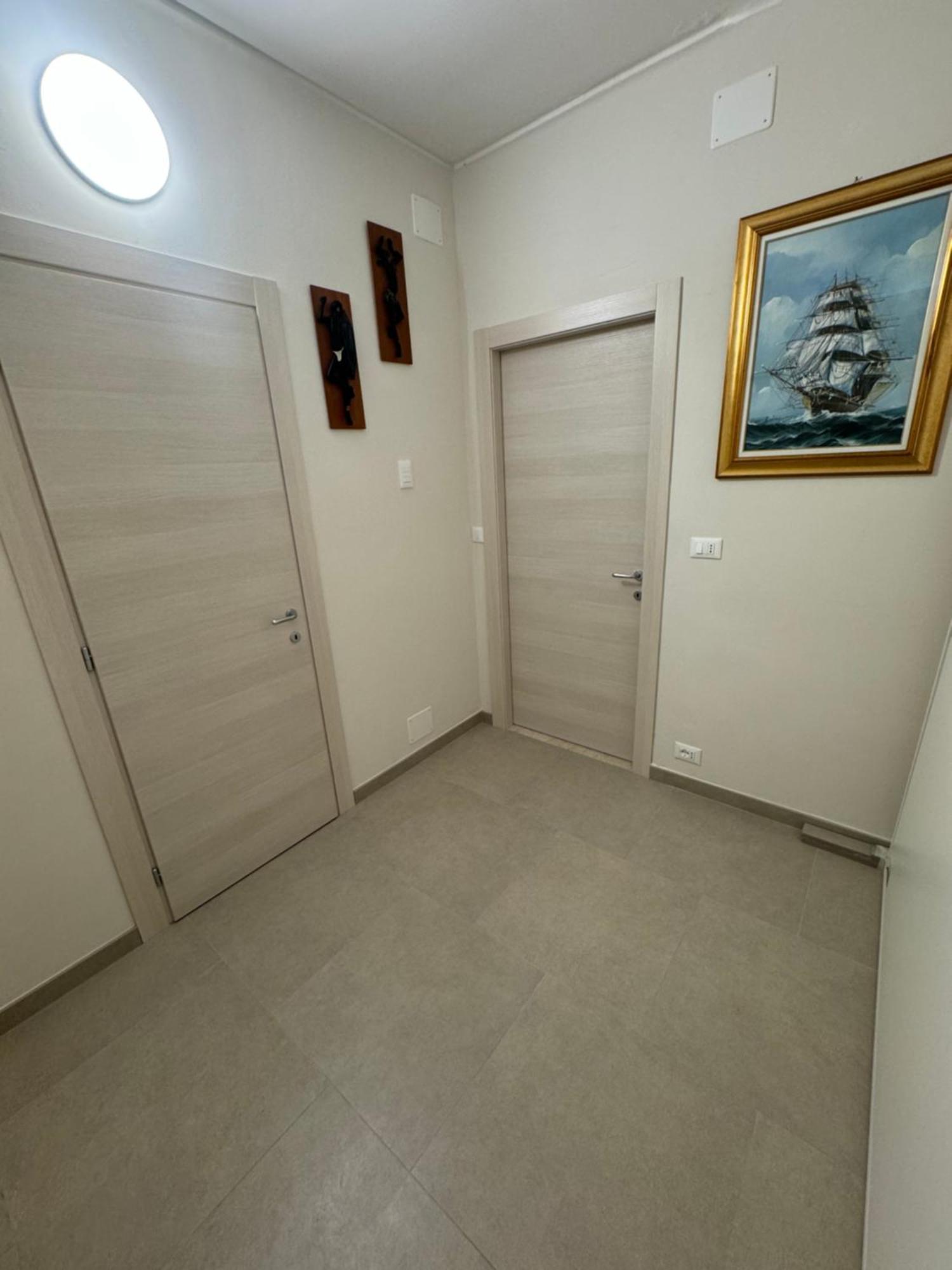 Tirrenia Beach House - Sea Front With Private Beach San Remo Extérieur photo