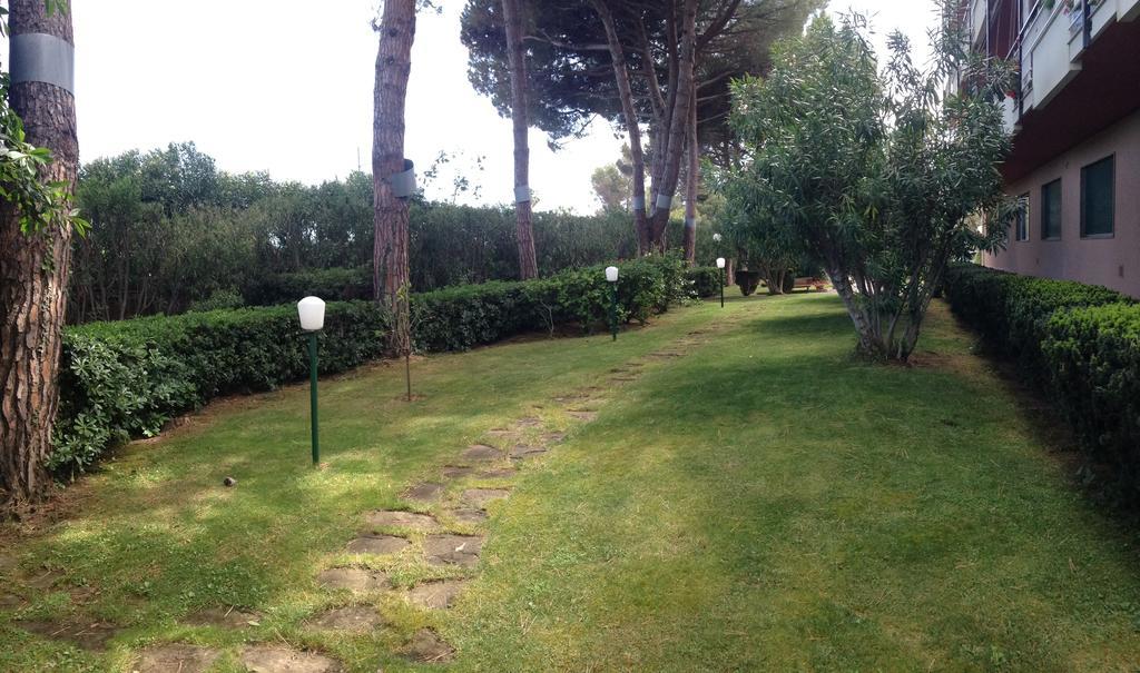 Tirrenia Beach House - Sea Front With Private Beach San Remo Extérieur photo